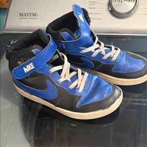 Nike Kids Mid-Top Sneakers in Black and Royal Blue